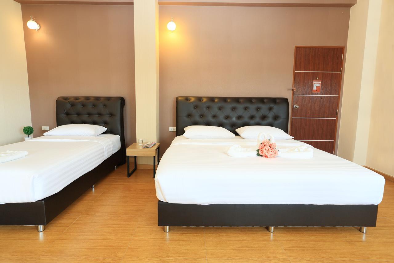 Triple Trees Hotel Pathum Thani Exterior photo