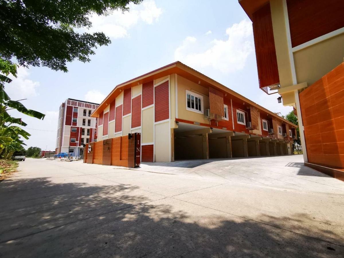 Triple Trees Hotel Pathum Thani Exterior photo